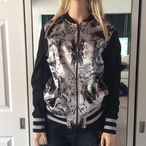 Unique Blk/Wht/Gry Satin Zipper Front Jacket
